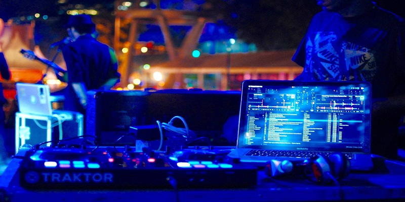Tips to Buy a DJ Booth